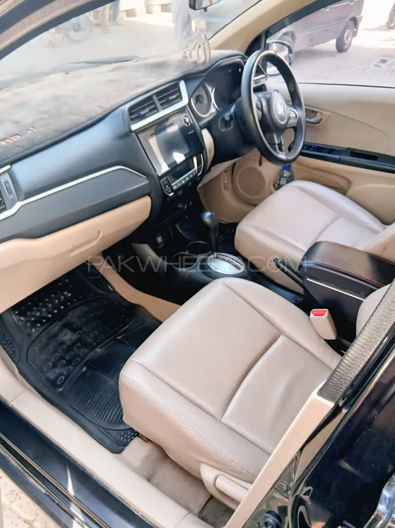 Honda BR-V 2017 for Sale in Rawalpindi Honda BR-V 2017 for Sale in Rawalpindi Image-6