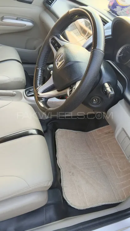 ہونڈا سٹی 2016 for Sale in گجرانوالہ ہونڈا سٹی 2016 for Sale in گجرانوالہ Image-5
