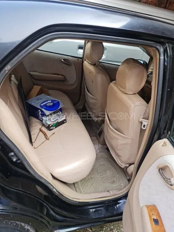ہونڈا سٹی 2005 for Sale in سیالکوٹ ہونڈا سٹی 2005 for Sale in سیالکوٹ Image-10