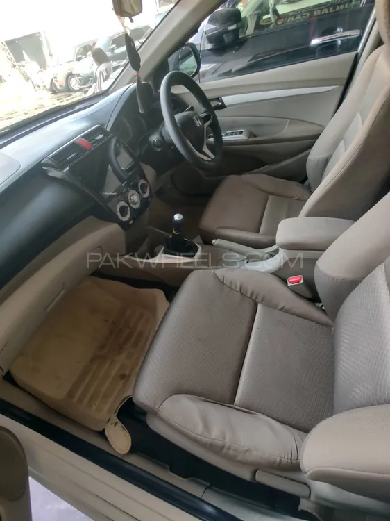 ہونڈا سٹی 2019 for Sale in ملتان ہونڈا سٹی 2019 for Sale in ملتان Image-4
