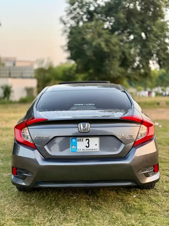 Honda Civic 2018 for Sale in Islamabad Honda Civic 2018 for Sale in Islamabad Image-4