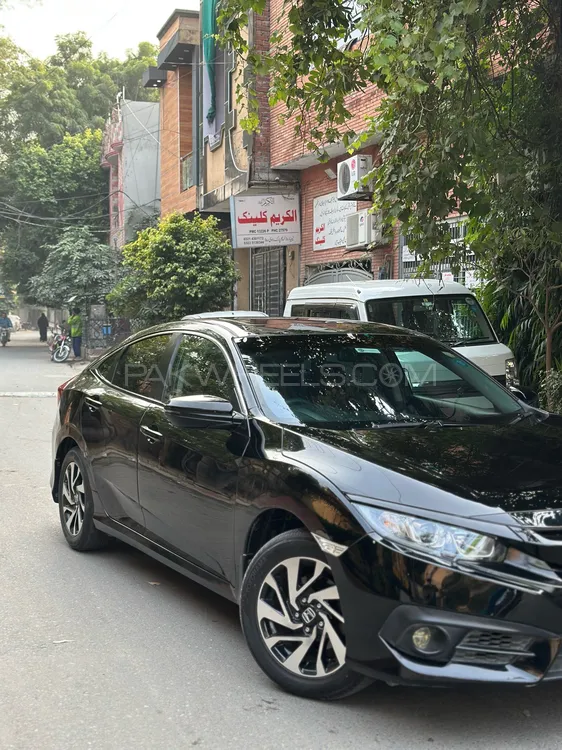 Honda Civic 2018 for Sale in Lahore Image-1