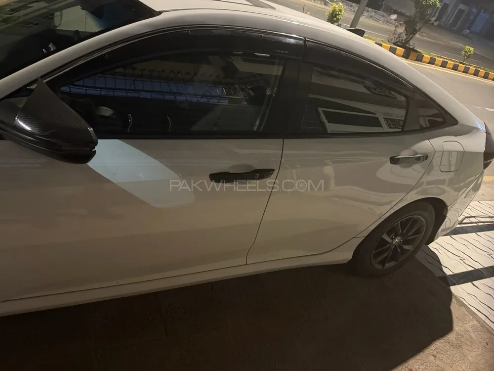 Honda Civic 2020 for Sale in Sialkot Honda Civic 2020 for Sale in Sialkot Image-5