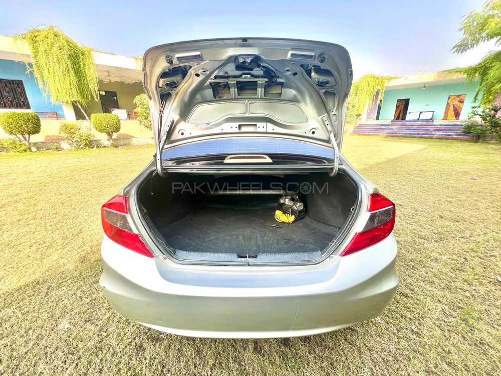 Honda Civic 2013 for Sale in Rahim Yar Khan Honda Civic 2013 for Sale in Rahim Yar Khan Image-9