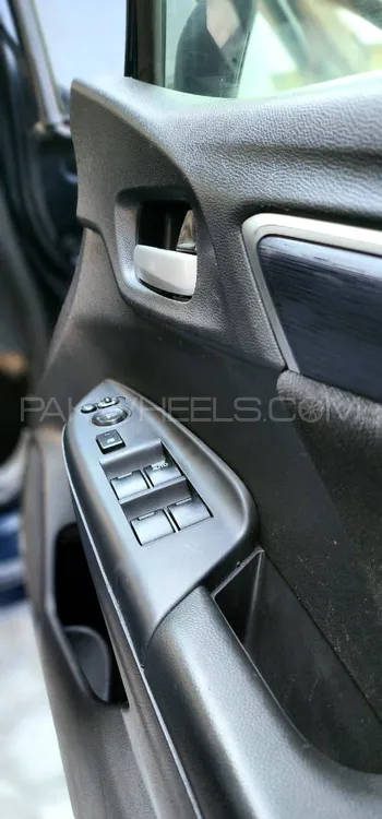 Honda Fit 2016 for Sale in Lahore Honda Fit 2016 for Sale in Lahore Image-10