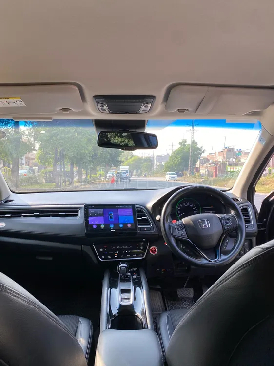 Honda Vezel 2023 for Sale in Lahore Honda Vezel 2023 for Sale in Lahore Image-5