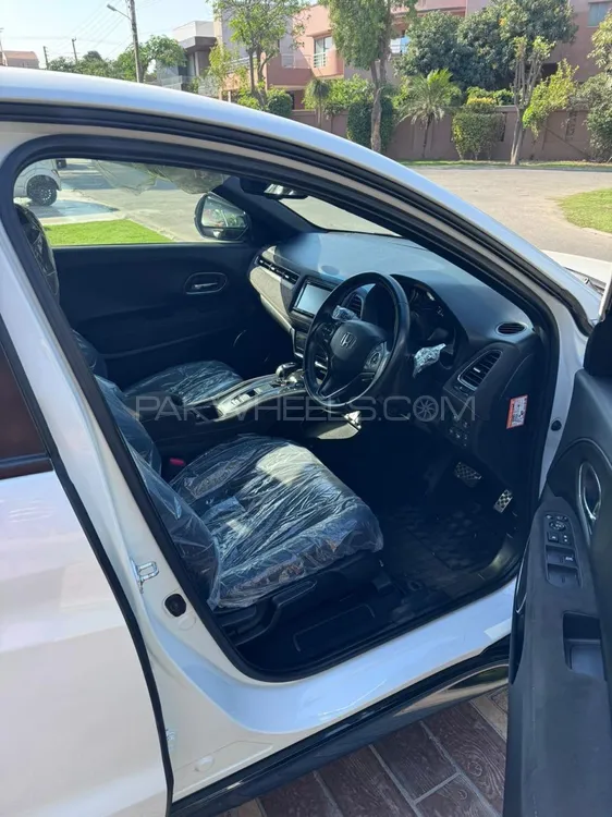 Honda Vezel 2019 for Sale in Sargodha Honda Vezel 2019 for Sale in Sargodha Image-9