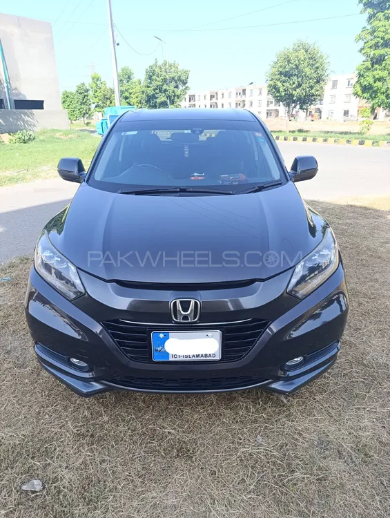 Honda Vezel 2016 for Sale in Sialkot Honda Vezel 2016 for Sale in Sialkot Image-1