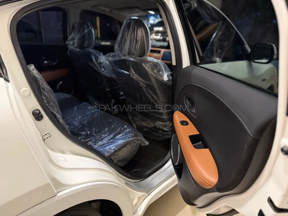 ہونڈا ویزِل 2014 for Sale in کراچی ہونڈا ویزِل 2014 for Sale in کراچی Image-6