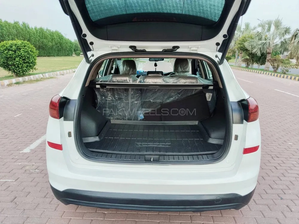 Hyundai Tucson 2022 for Sale in Multan Hyundai Tucson 2022 for Sale in Multan Image-6