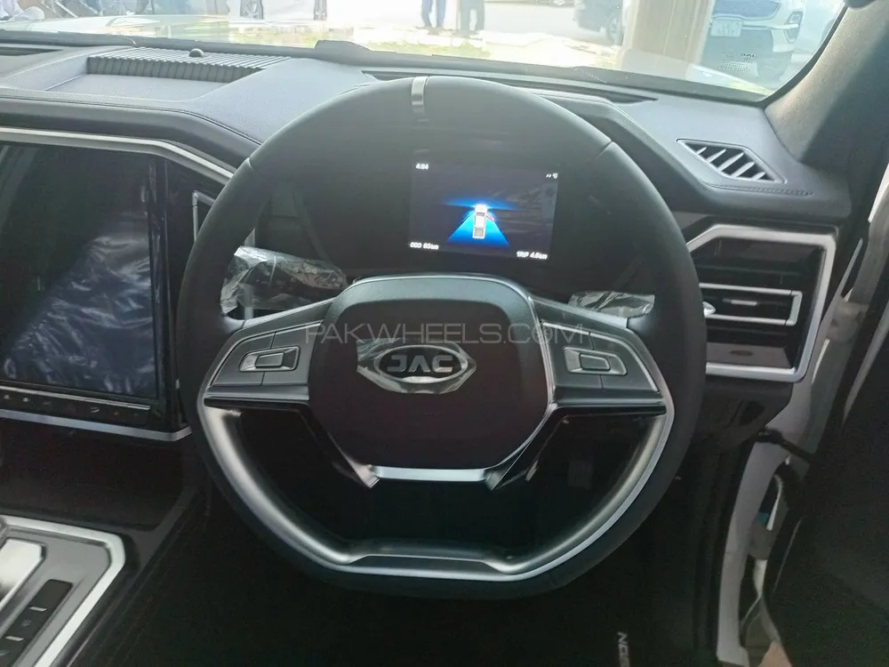 JAC T9 2025 for Sale in Lahore JAC T9 2025 for Sale in Lahore Image-6