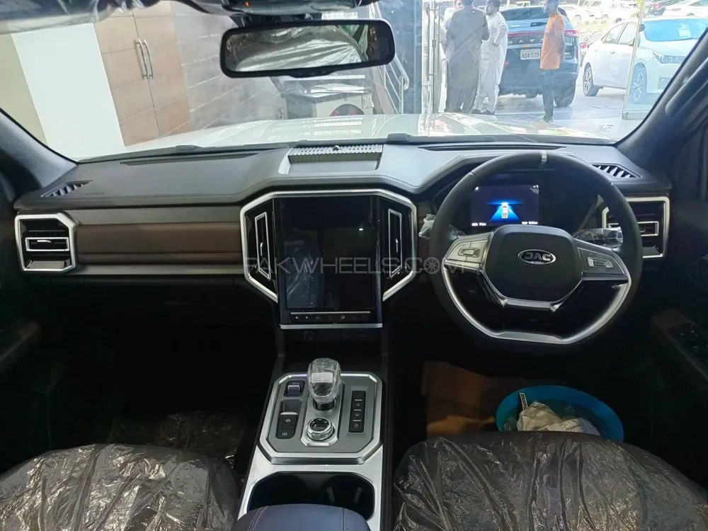 JAC T9 2025 for Sale in Lahore JAC T9 2025 for Sale in Lahore Image-8
