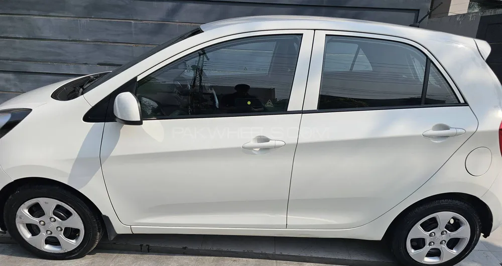 KIA Picanto 2022 for Sale in Lahore KIA Picanto 2022 for Sale in Lahore Image-3