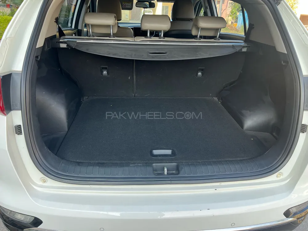 KIA Sportage 2020 for Sale in Rawalpindi KIA Sportage 2020 for Sale in Rawalpindi Image-16