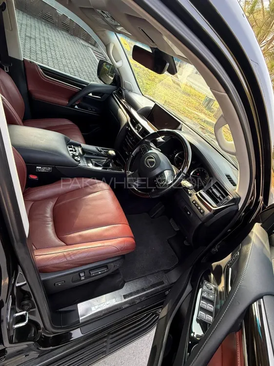 Lexus LX Series 2016 for Sale in Islamabad Lexus LX Series 2016 for Sale in Islamabad Image-7