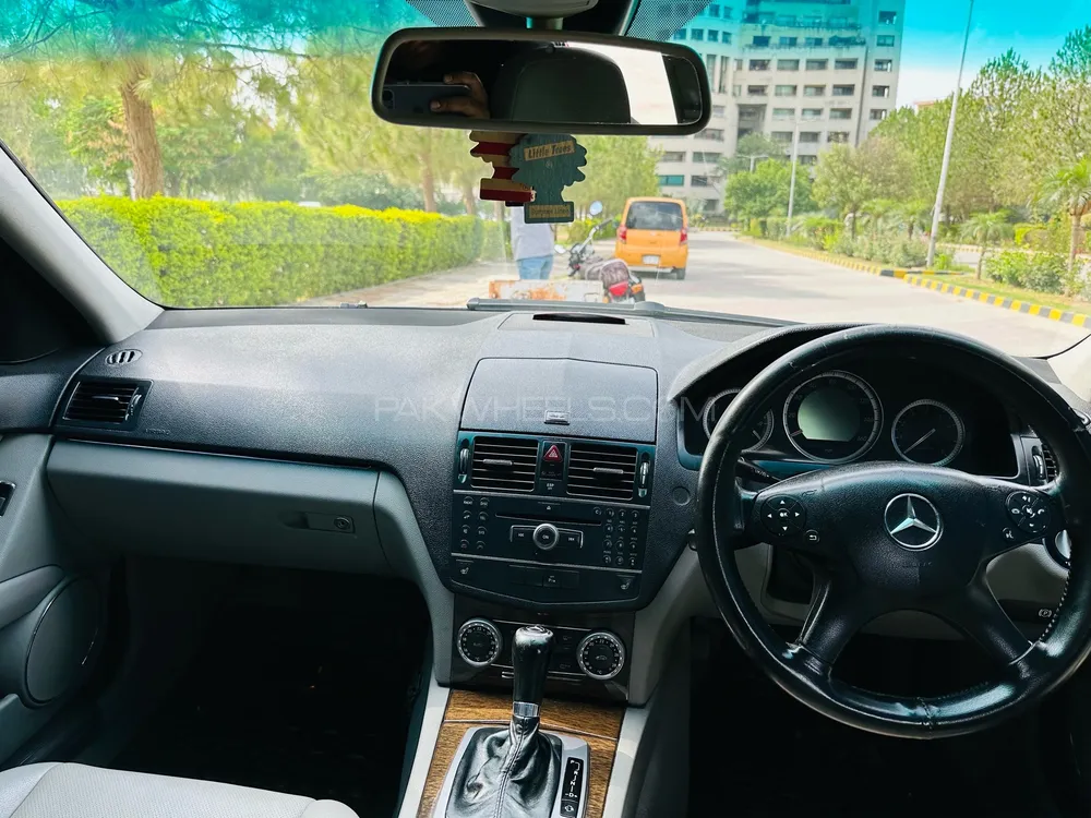 Mercedes Benz C Class 2007 for Sale in Sialkot Mercedes Benz C Class 2007 for Sale in Sialkot Image-3