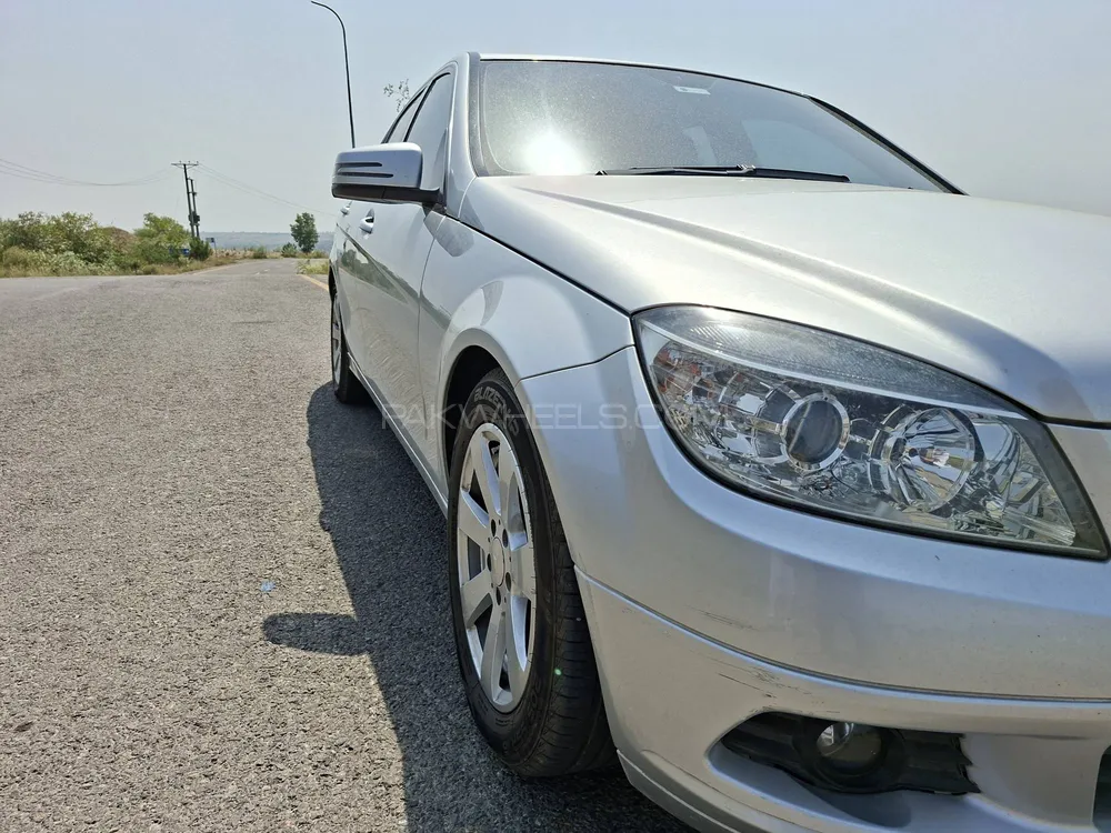 Mercedes Benz C Class 2009 for Sale in Islamabad Image-1