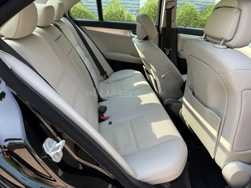 Mercedes Benz C Class 2013 for Sale in Karachi Mercedes Benz C Class 2013 for Sale in Karachi Image-15
