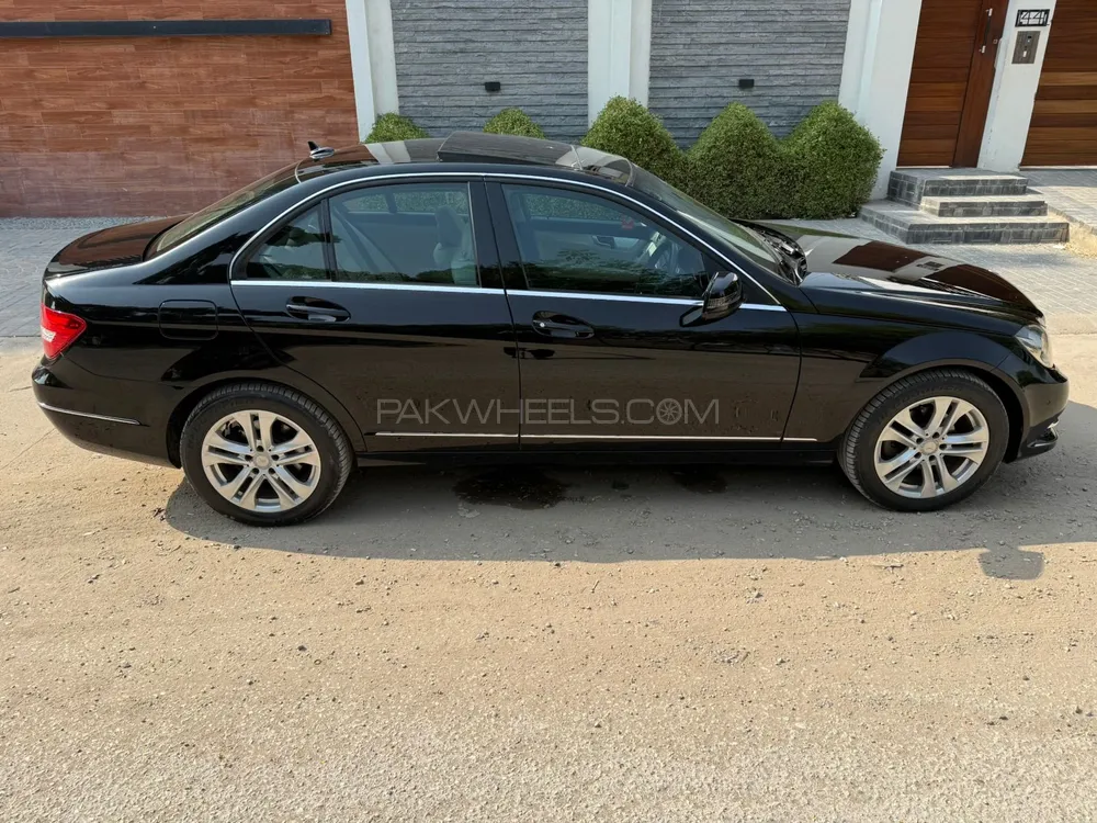 Mercedes Benz C Class 2013 for Sale in Karachi Mercedes Benz C Class 2013 for Sale in Karachi Image-8