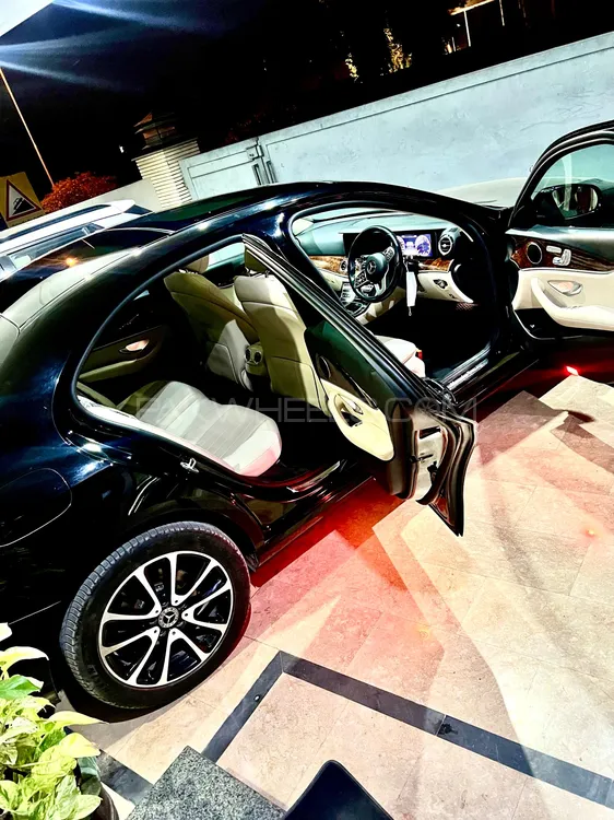 Mercedes Benz E Class 2020 for Sale in Islamabad Mercedes Benz E Class 2020 for Sale in Islamabad Image-4
