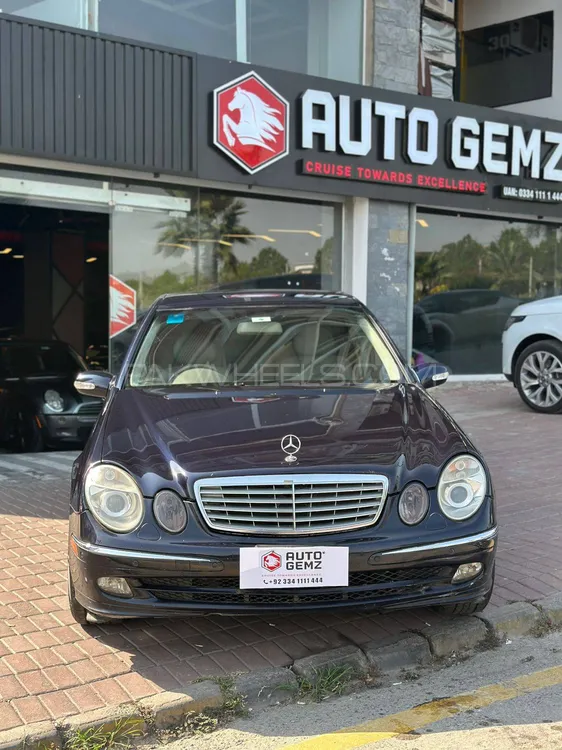 Mercedes Benz E Class 2004 for Sale in Islamabad Image-1