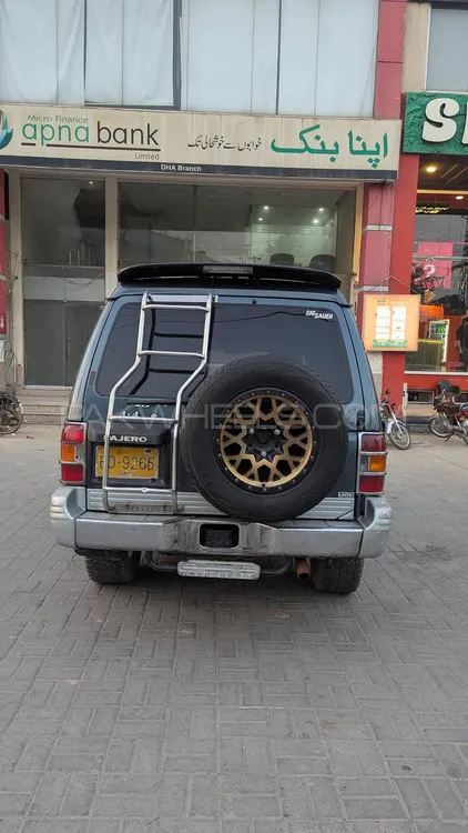 Mitsubishi Pajero 1995 for Sale in Lahore Mitsubishi Pajero 1995 for Sale in Lahore Image-3