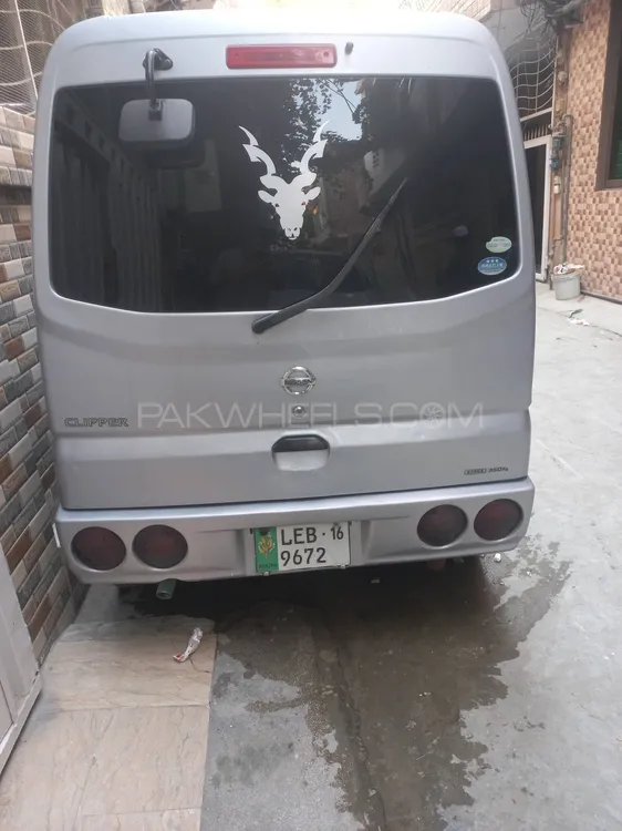 نسان کلپر 2016 for Sale in لاہور نسان کلپر 2016 for Sale in لاہور Image-9