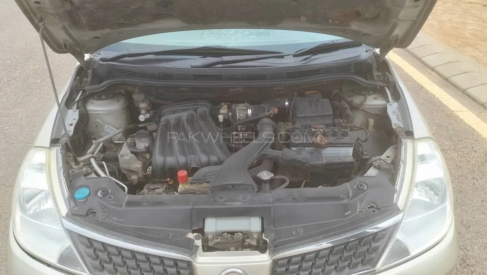 Nissan Tiida 2006 for Sale in Karachi Nissan Tiida 2006 for Sale in Karachi Image-12