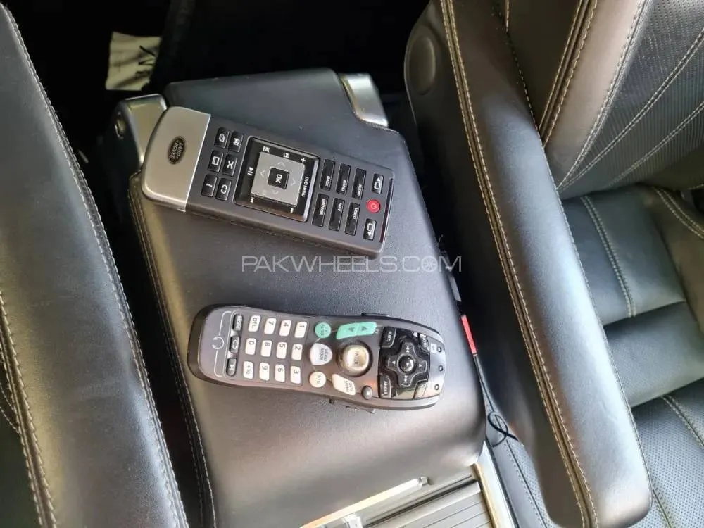 Range Rover Autobiography 2010 for Sale in Islamabad Range Rover Autobiography 2010 for Sale in Islamabad Image-3