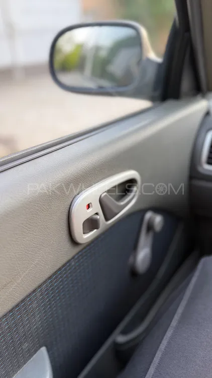Suzuki Cultus 2014 for Sale in Multan Suzuki Cultus 2014 for Sale in Multan Image-11