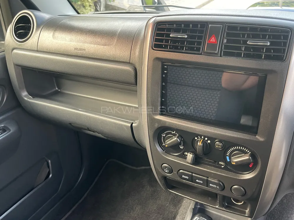 Suzuki Jimny 2011 for Sale in Lahore Suzuki Jimny 2011 for Sale in Lahore Image-9