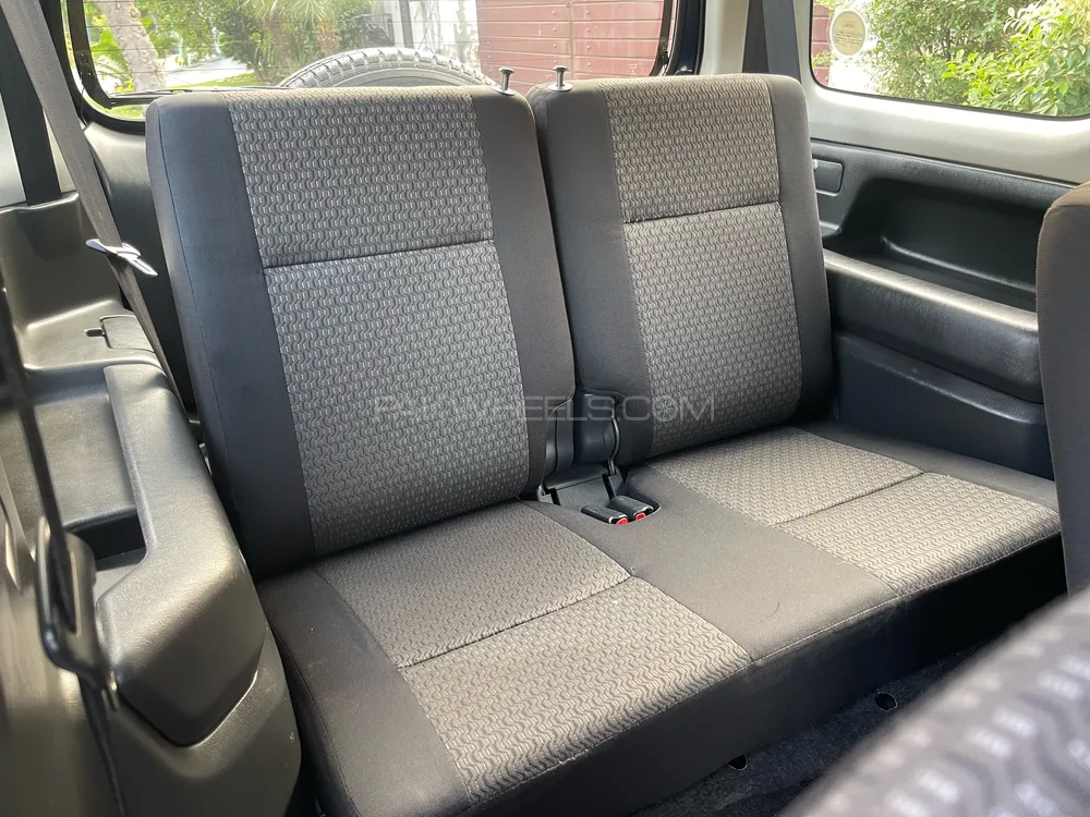 Suzuki Jimny 2011 for Sale in Lahore Suzuki Jimny 2011 for Sale in Lahore Image-12