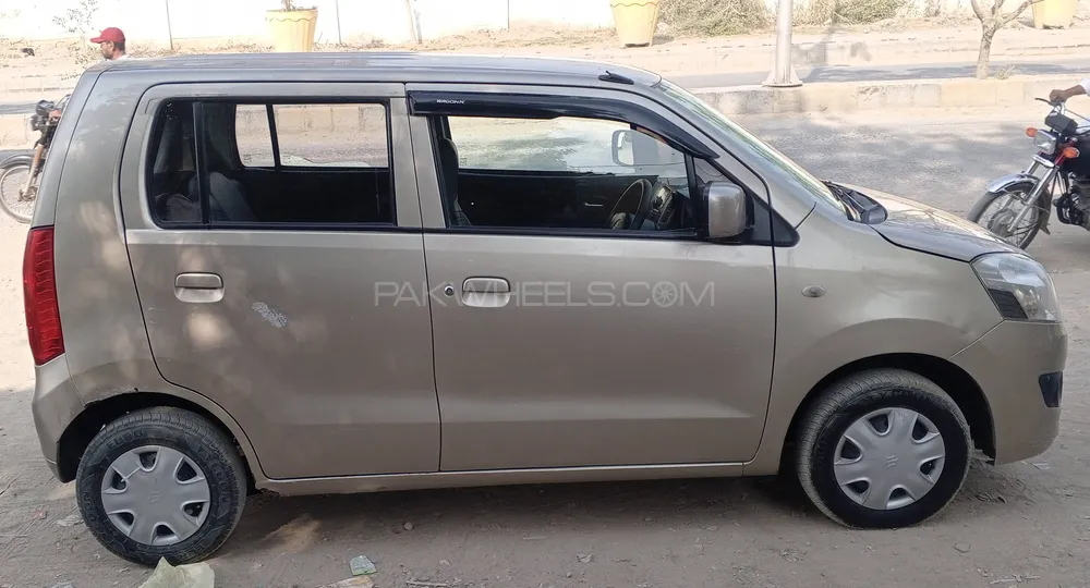 Suzuki Wagon R 2017 for Sale in Karachi Suzuki Wagon R 2017 for Sale in Karachi Image-4