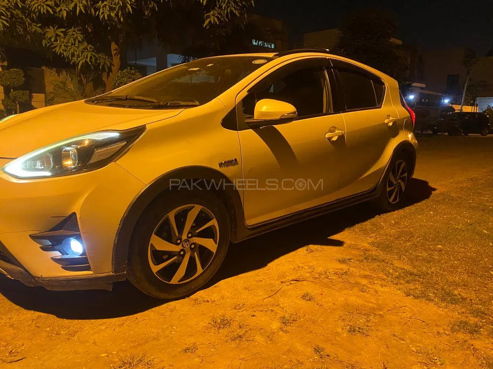 Toyota Aqua 2017 for Sale in Lahore Toyota Aqua 2017 for Sale in Lahore Image-3