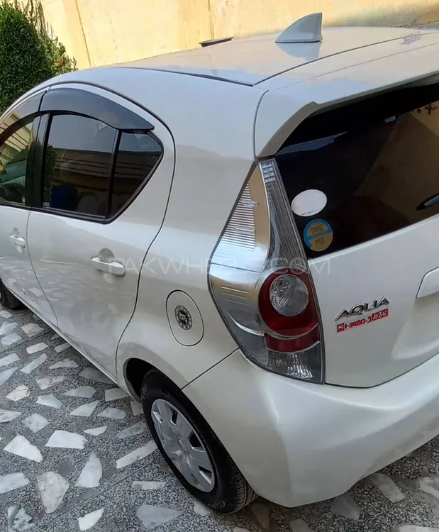 Toyota Aqua 2012 for Sale in Peshawar Toyota Aqua 2012 for Sale in Peshawar Image-6