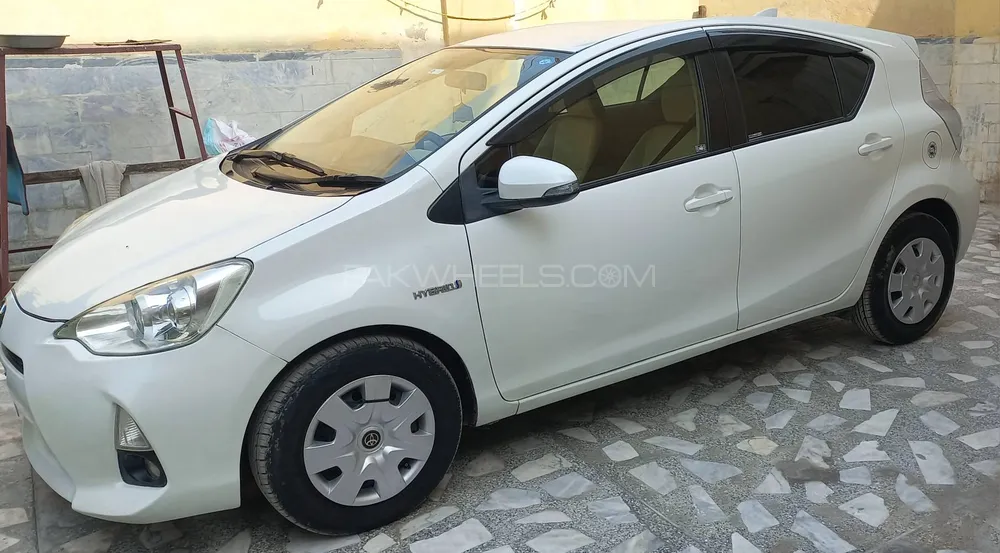 Toyota Aqua 2012 for Sale in Peshawar Toyota Aqua 2012 for Sale in Peshawar Image-7