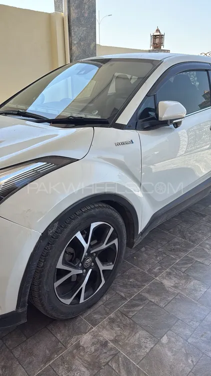Toyota C-HR 2017 for Sale in Islamabad Toyota C-HR 2017 for Sale in Islamabad Image-5