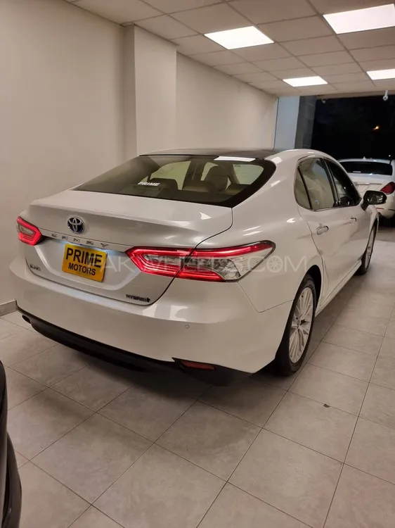 Toyota Camry 2018 for Sale in Karachi Toyota Camry 2018 for Sale in Karachi Image-9