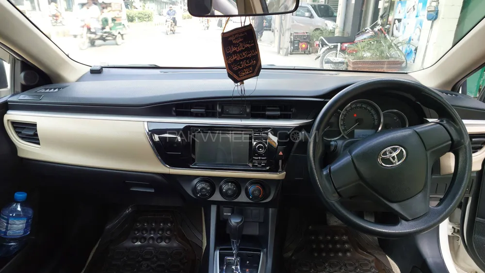 Toyota Corolla 2017 for Sale in Gujranwala Toyota Corolla 2017 for Sale in Gujranwala Image-7