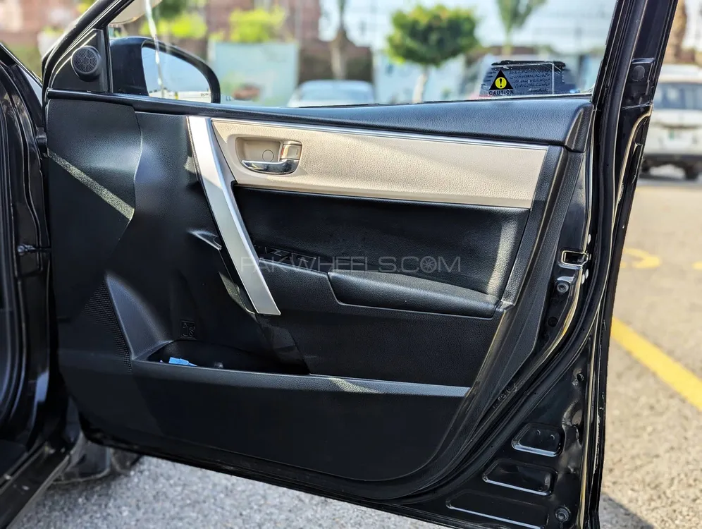 Toyota Corolla 2016 for Sale in Lahore Toyota Corolla 2016 for Sale in Lahore Image-14