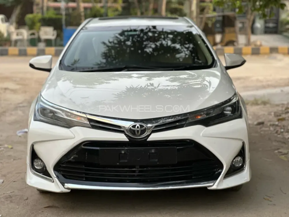 Toyota Corolla 2020 for Sale in Karachi Image-1