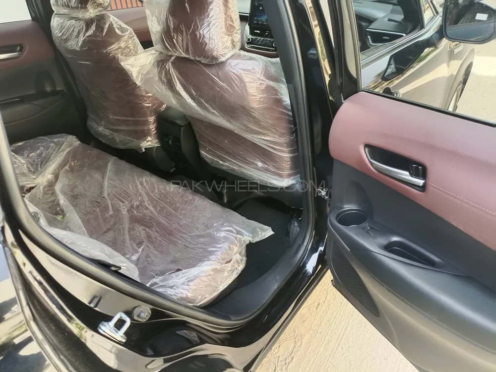 ٹویوٹا کرولا کراس 2024 for Sale in کراچی ٹویوٹا کرولا کراس 2024 for Sale in کراچی Image-3
