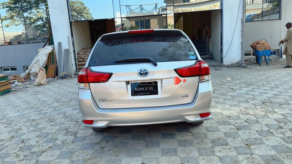Toyota Corolla Fielder 2019 for Sale in Islamabad Toyota Corolla Fielder 2019 for Sale in Islamabad Image-2