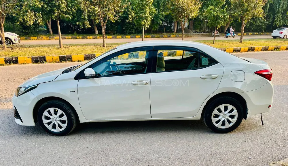 Toyota Corolla 2016 for Sale in Islamabad Toyota Corolla 2016 for Sale in Islamabad Image-3