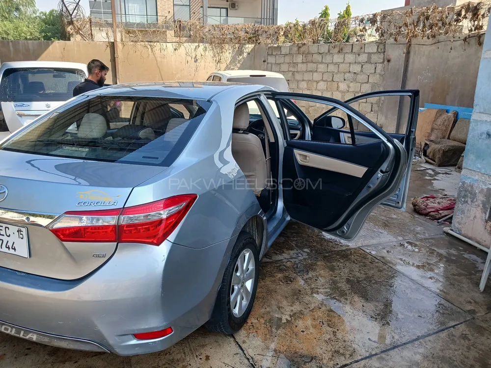 Toyota Corolla 2015 for Sale in Sialkot Toyota Corolla 2015 for Sale in Sialkot Image-7