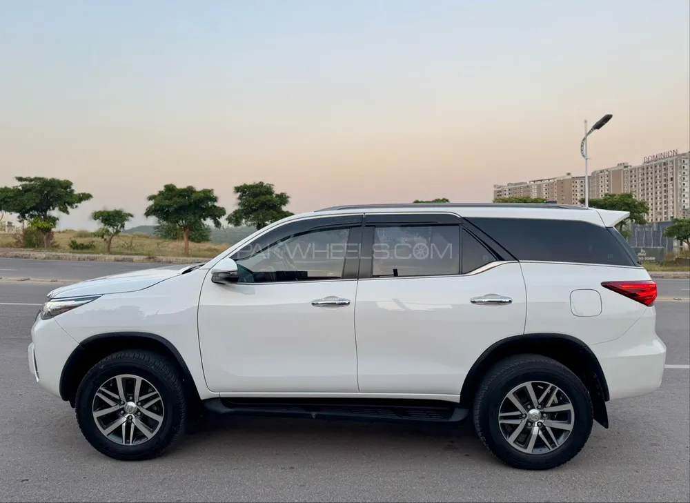 Toyota Fortuner 2020 for Sale in Islamabad Toyota Fortuner 2020 for Sale in Islamabad Image-9