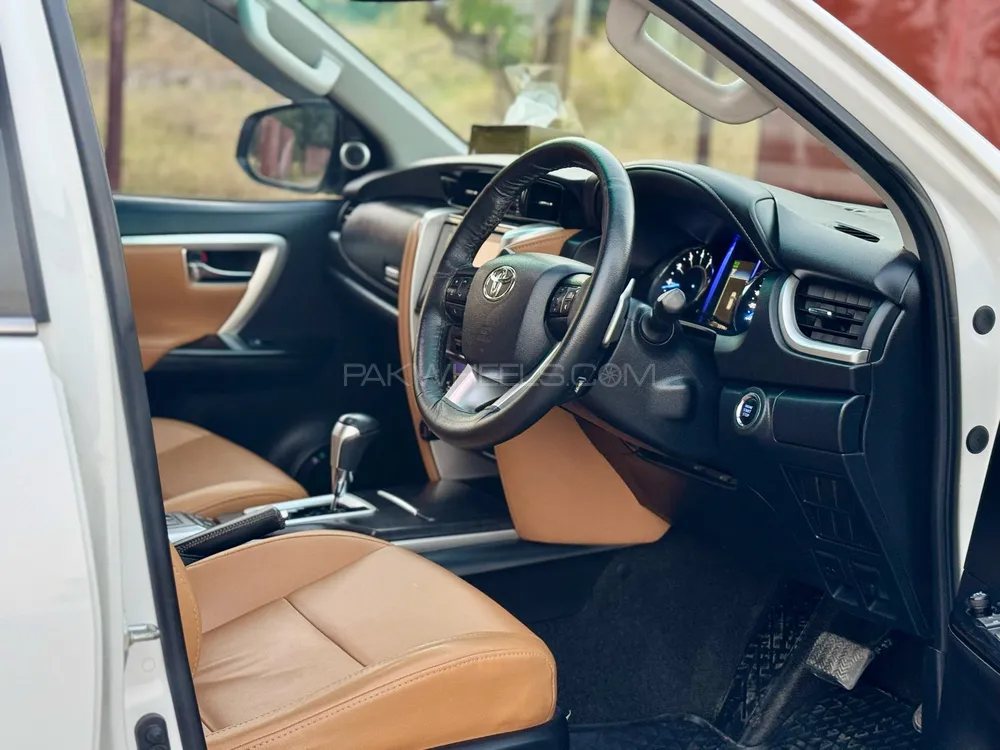 Toyota Fortuner 2020 for Sale in Islamabad Toyota Fortuner 2020 for Sale in Islamabad Image-5