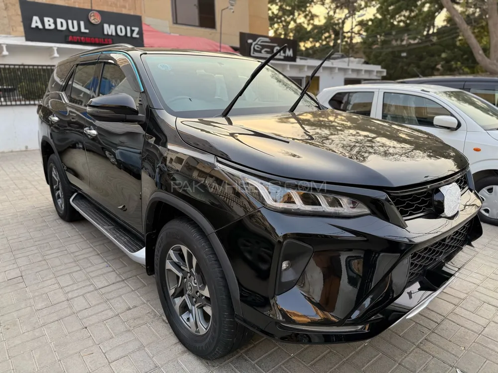 Toyota Fortuner 2019 for Sale in Karachi Image-1