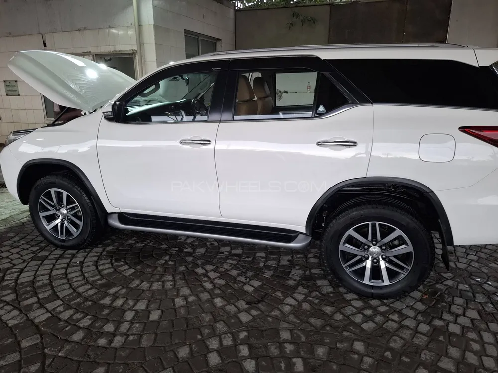Toyota Fortuner 2019 for Sale in Sargodha Toyota Fortuner 2019 for Sale in Sargodha Image-6