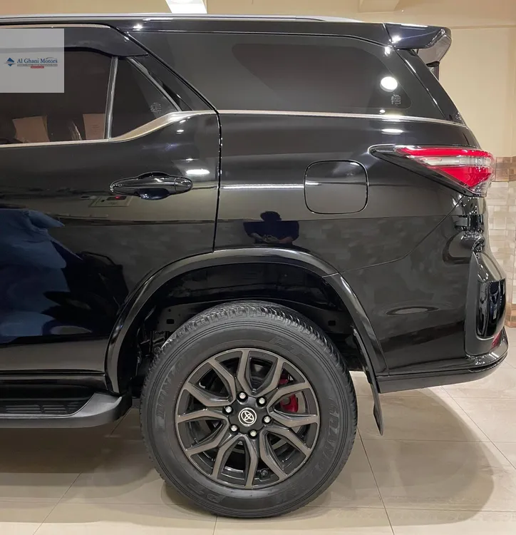 Toyota Fortuner 2023 for Sale in Karachi Toyota Fortuner 2023 for Sale in Karachi Image-11